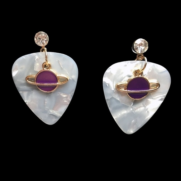 HAND Crafted Earrings Repurposed Guitar Picks Studs Purple is the new Red - Picture 1 of 5